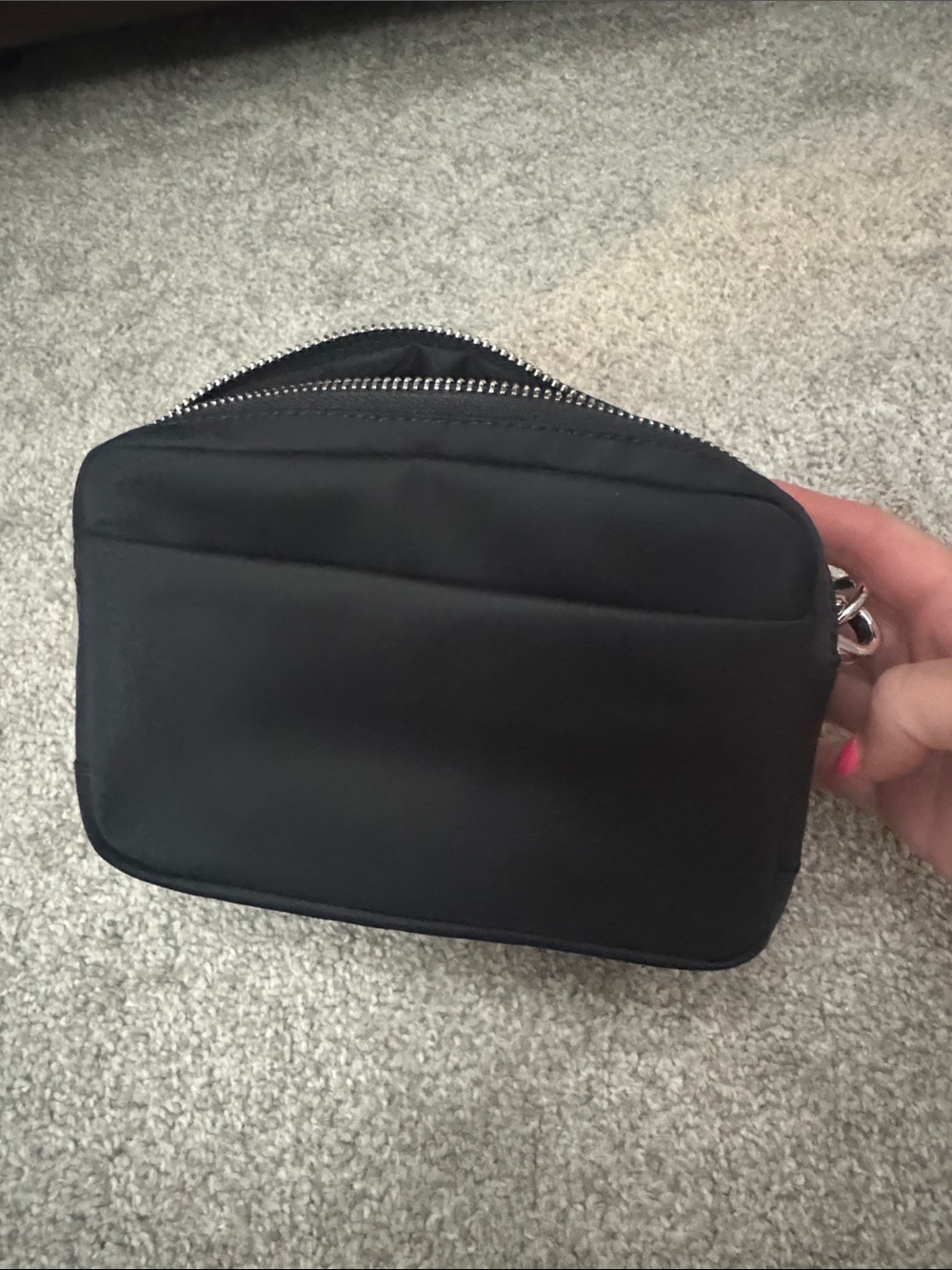 Lululemon Everywhere Crossbody Bag 2L Medal Hardware - Picture 3 of 3